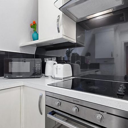 The High Street Kensington Boutique Apartment London Bagian luar foto