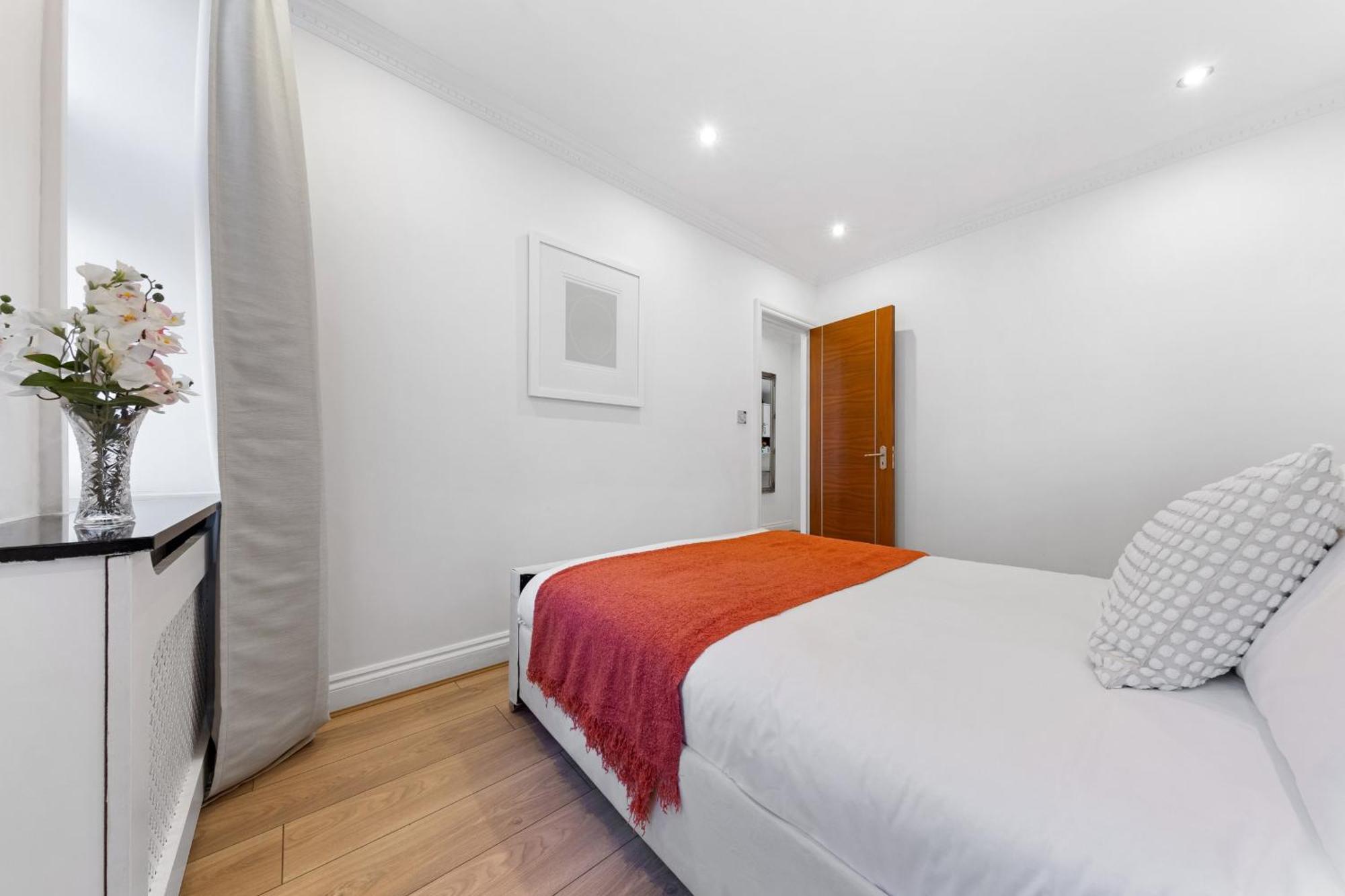 The High Street Kensington Boutique Apartment London Bagian luar foto